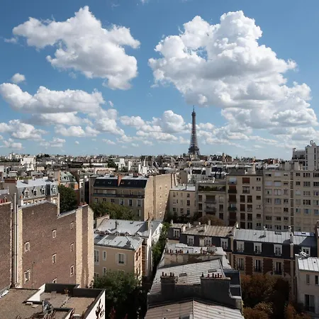 Stunning View On Eiffel Tower With Balcony Apartment *