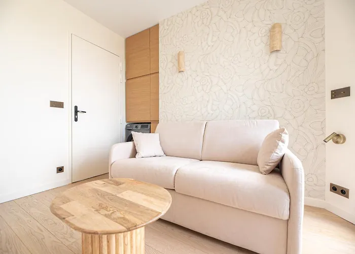 Apartment Stunning View On Eiffel Tower With Balcony Paris